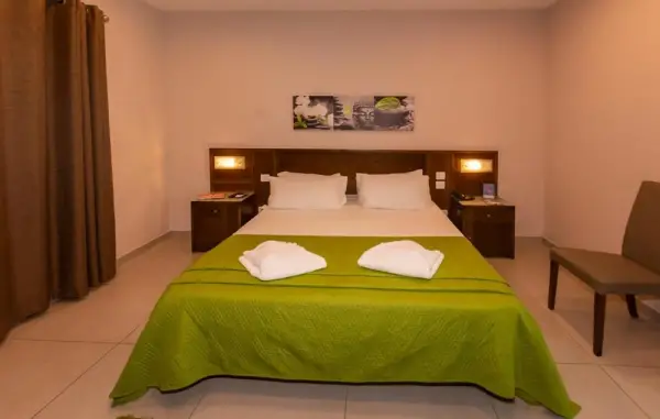 Cerviola Hotel 7