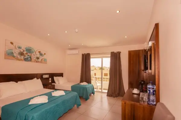 Cerviola Hotel 8